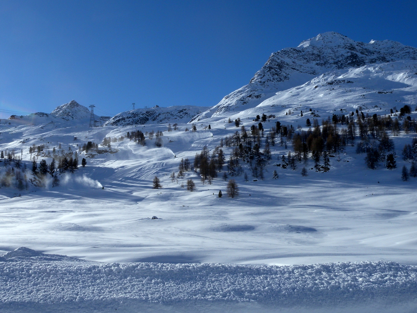 neige et ciel bleu..02