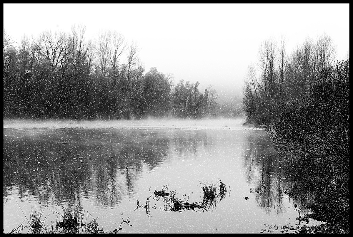 Neige sur la Dordogne...