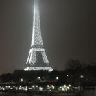 neige sur la tour Eiffel