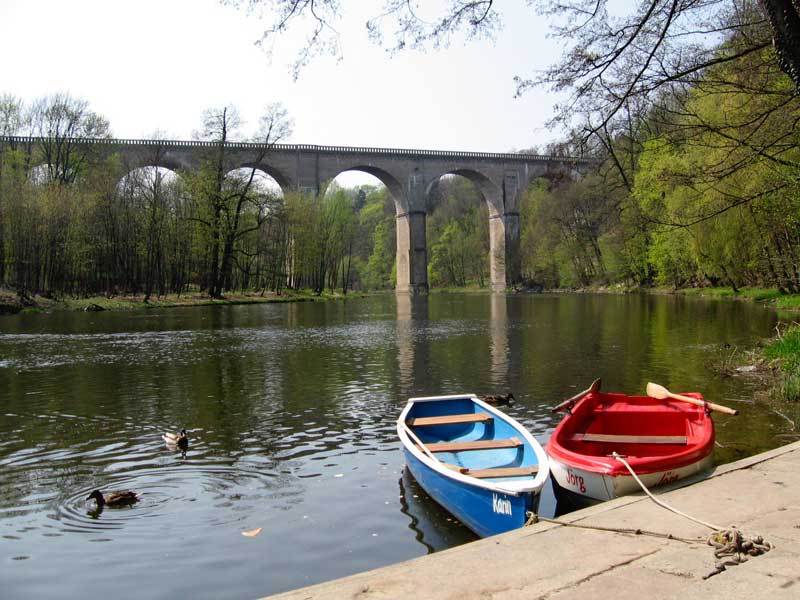 Neiße mit Viadukt in Görlitz