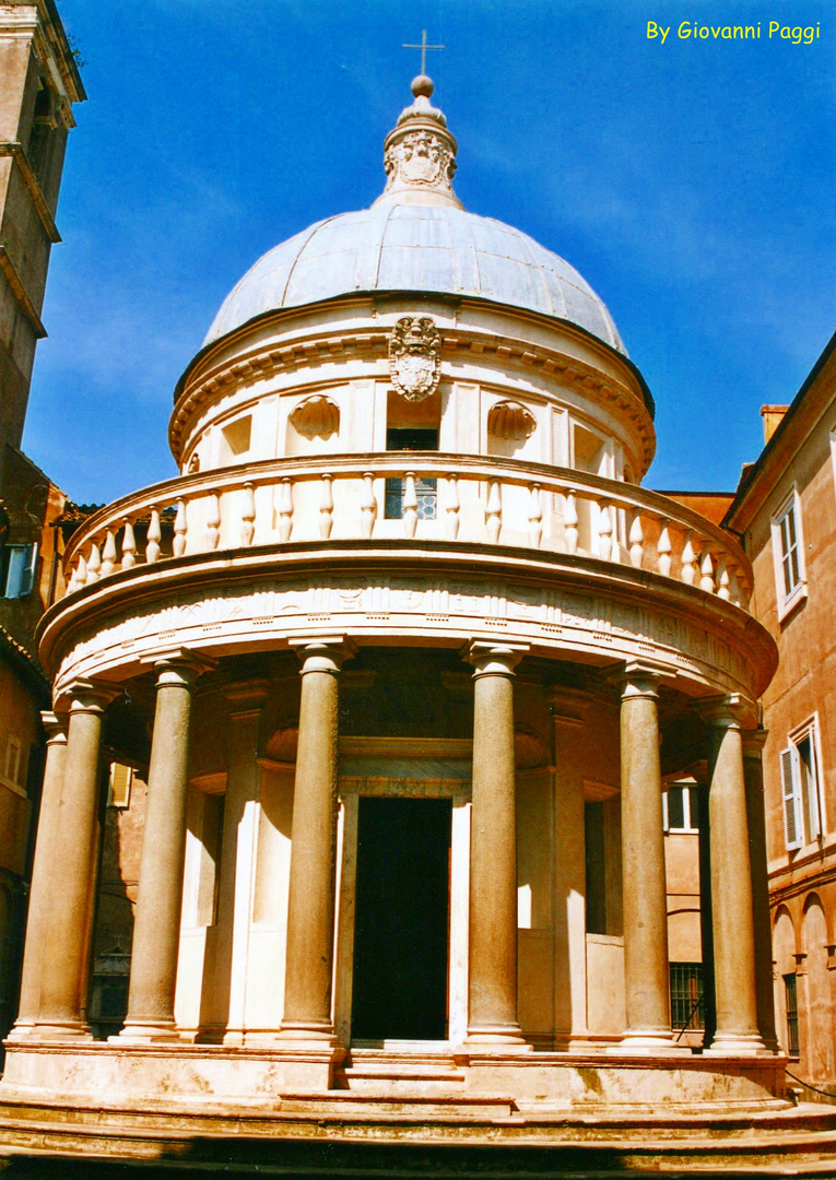 Nel cortile...Bramante.