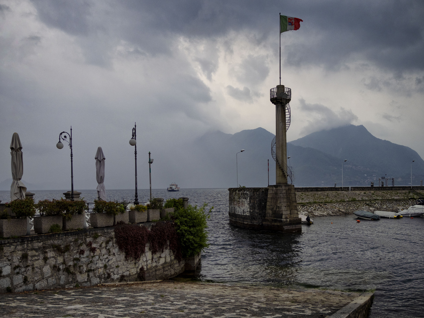 Nel porto di Intra