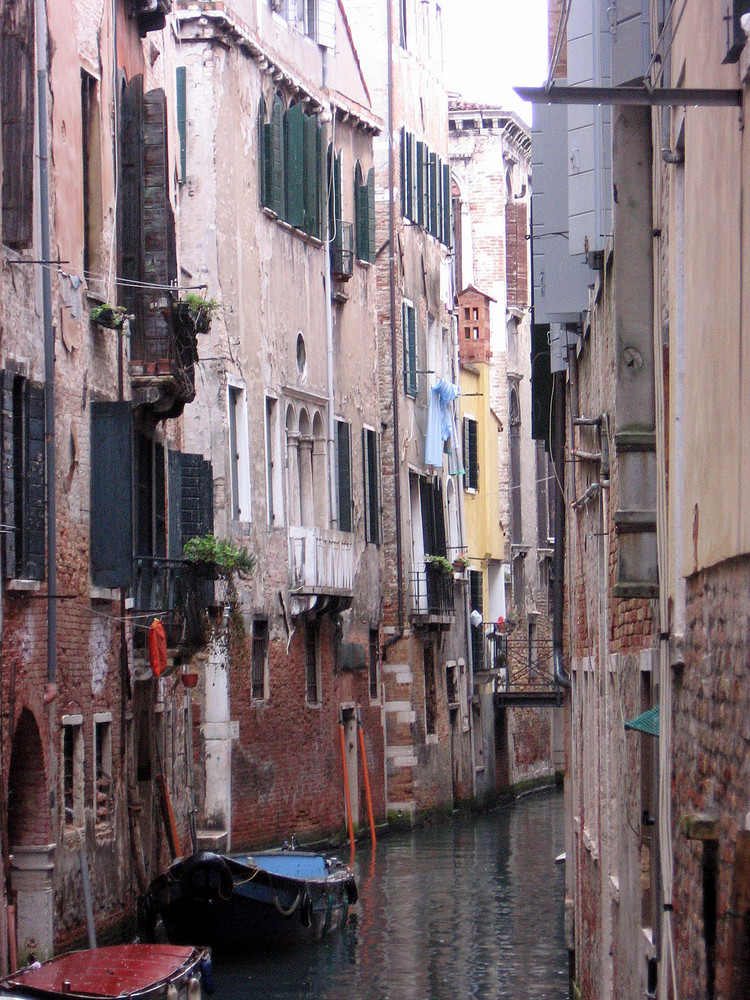 Nelle scanalature da Venezia / In den Kanälen Venedigs