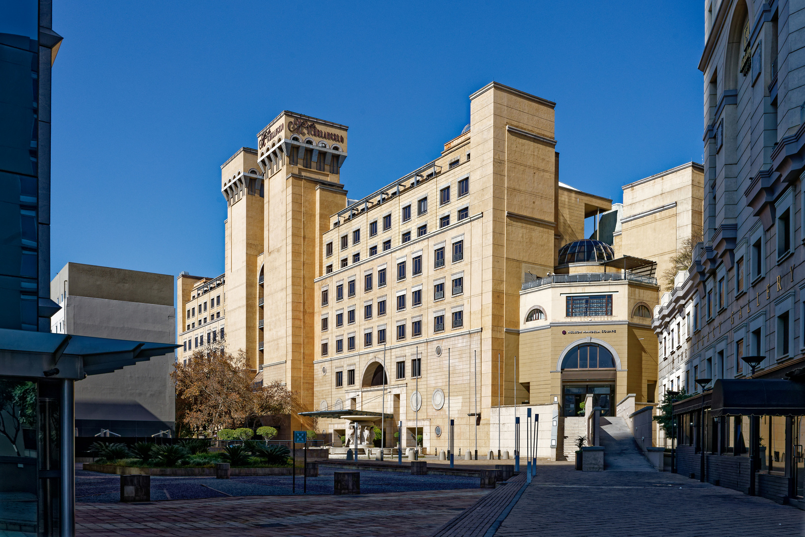 Nelson Mandela Square_6