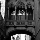 Neogotische Seufzerbrücke im Barrí Gòtic (Barcelona)