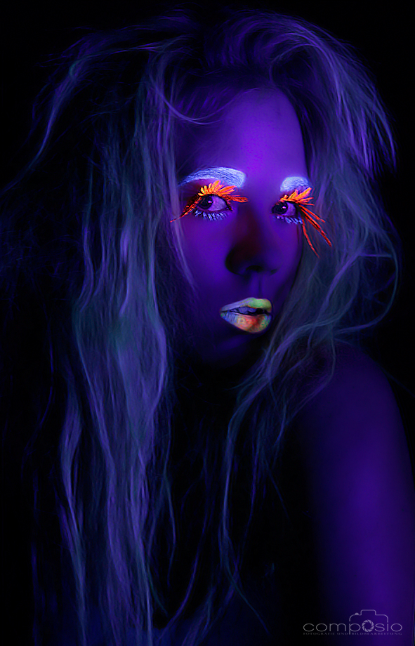 Neon UV 1