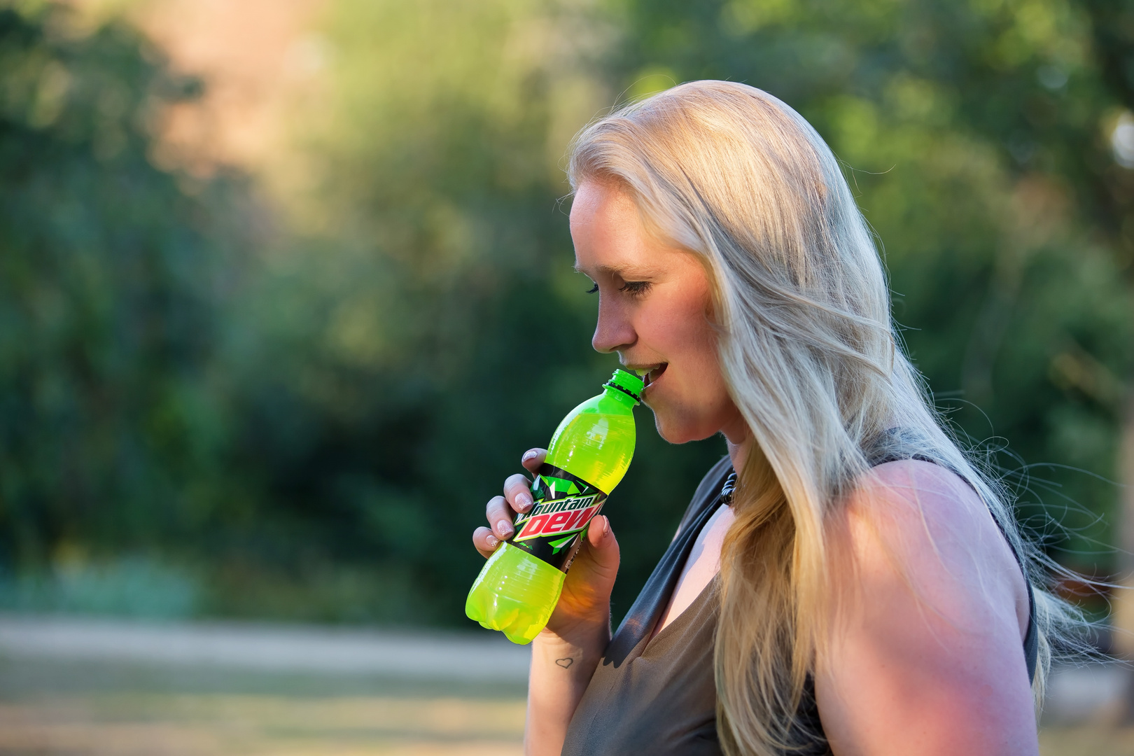 neongrüne Flasche