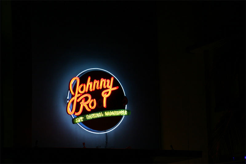 Neonjohnny.