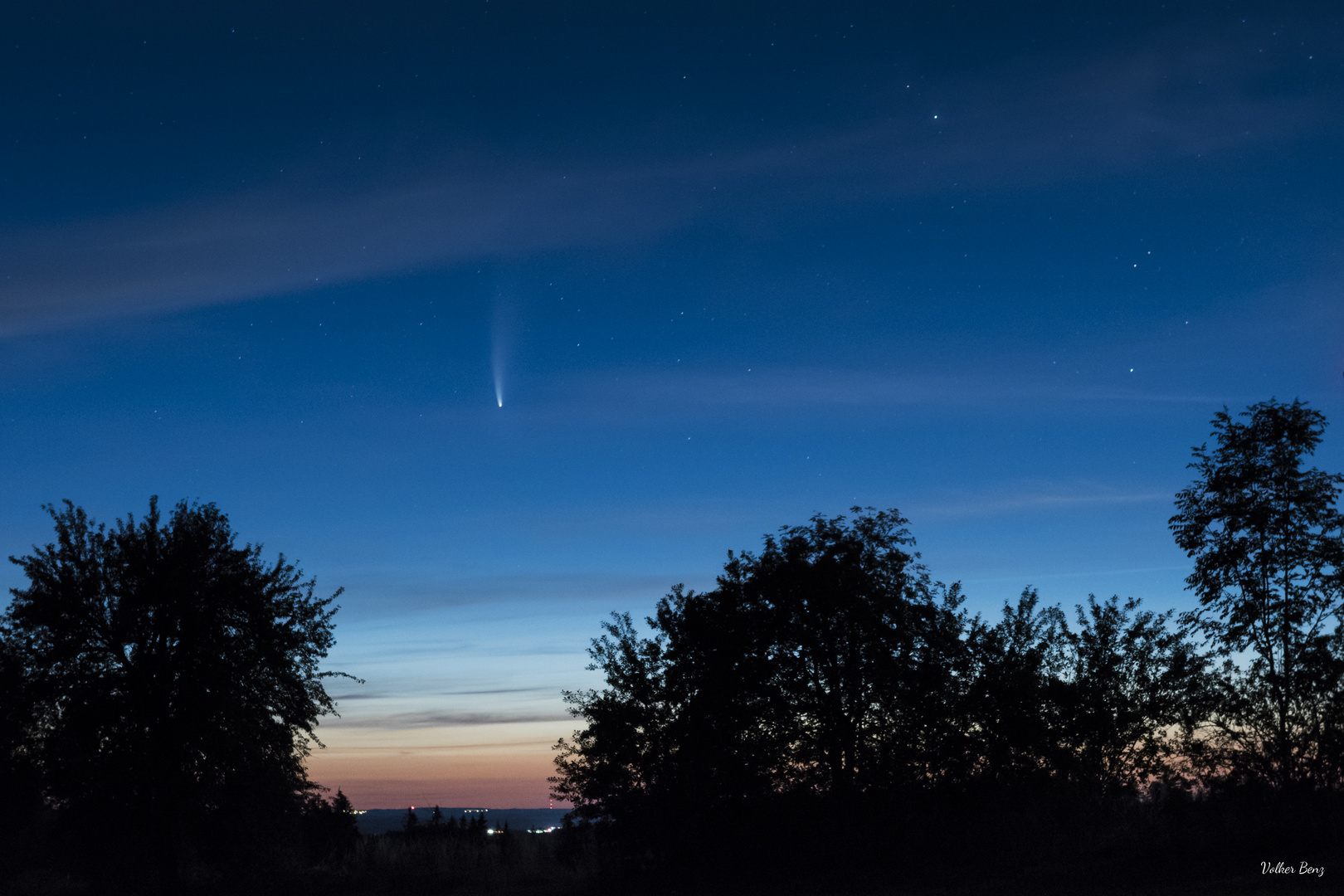 Neowise am Morgenhimmel