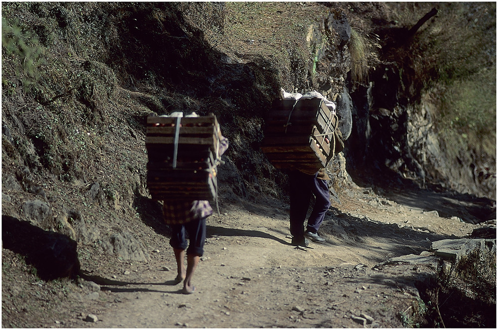 NEPAL 1992 - LAND DER BERGE - JOMSOM TREK -  KALOPANI - MARPHA - BEGEGNUNGEN (41 04)