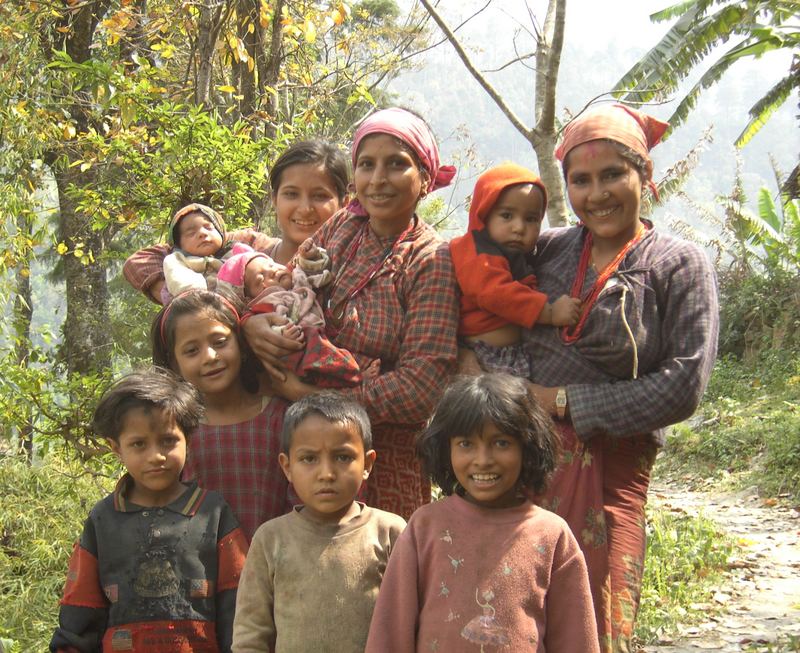 Nepal - Frauen mit ihrem Nachwuchs