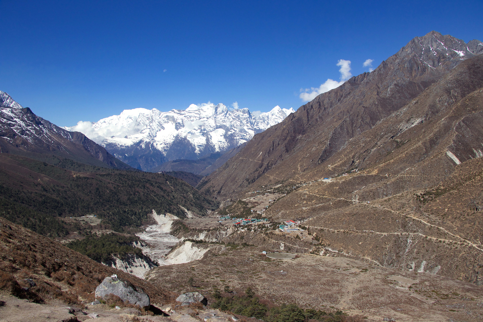 Nepal, Khumbu Tal mit Blick auf Pangboche