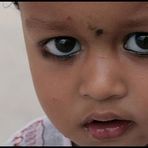 Nepal:: Schöne schwarze Augen
