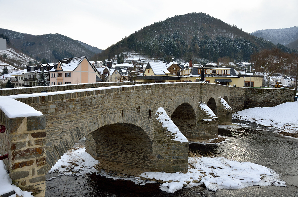 Nepomukbrücke in Rech