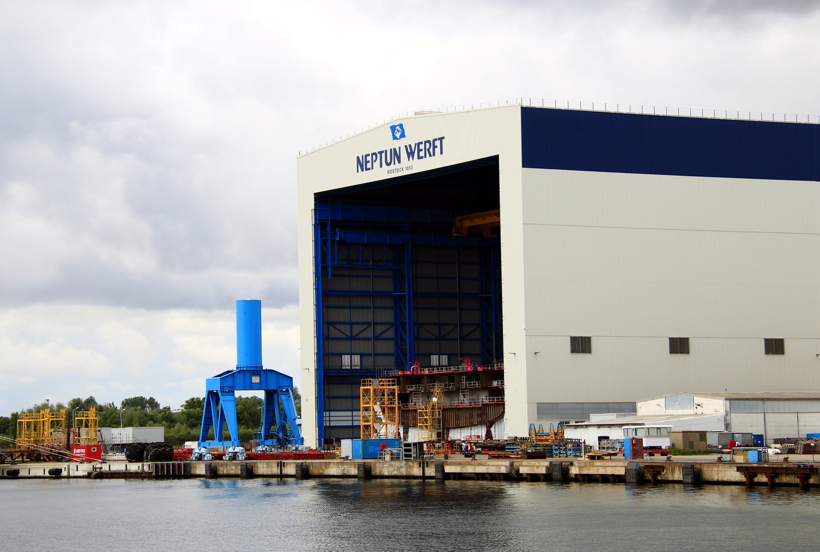 Neptun Werft Foto & Bild | ostsee, warnemünde, motive Bilder auf