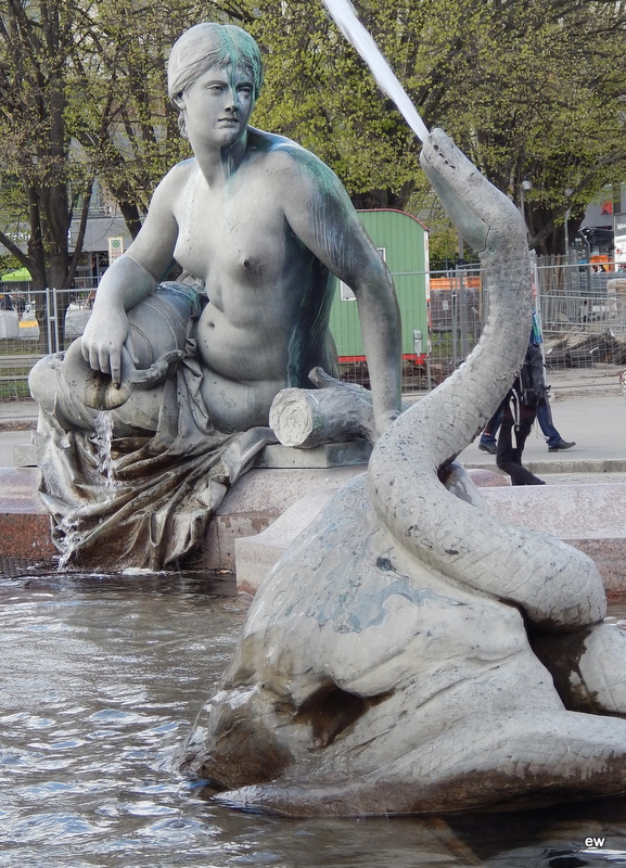 "Neptunbrunnen"