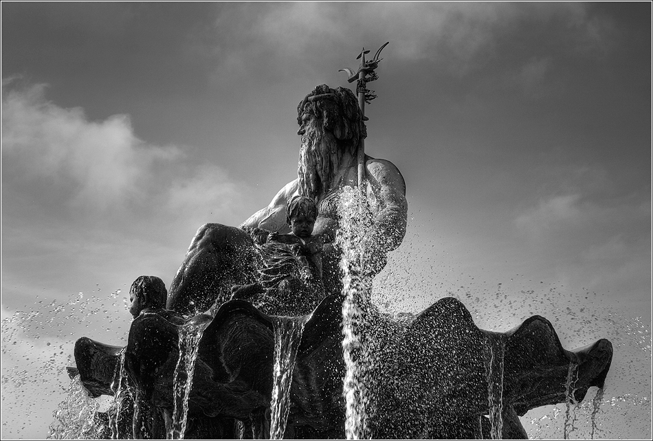 ~ Neptunbrunnen ~