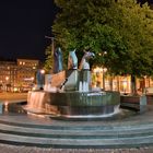 Neptunbrunnen bei Nacht