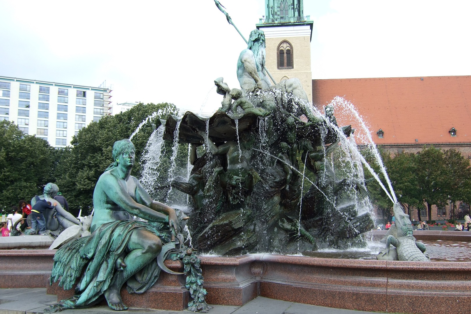 Neptunbrunnen III