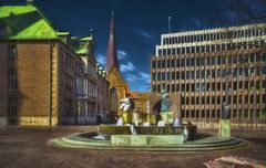 Neptunbrunnen mit Neptun und Proteus (rechts)