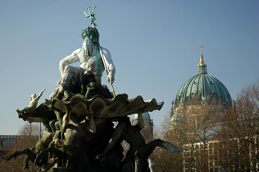 Neptunbrunnen und der Berliner Dom