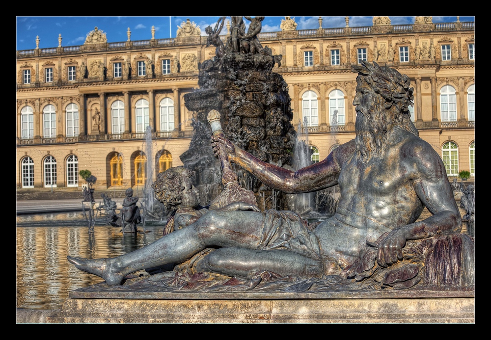Neptunfigur vor dem  Fortunabrunnen