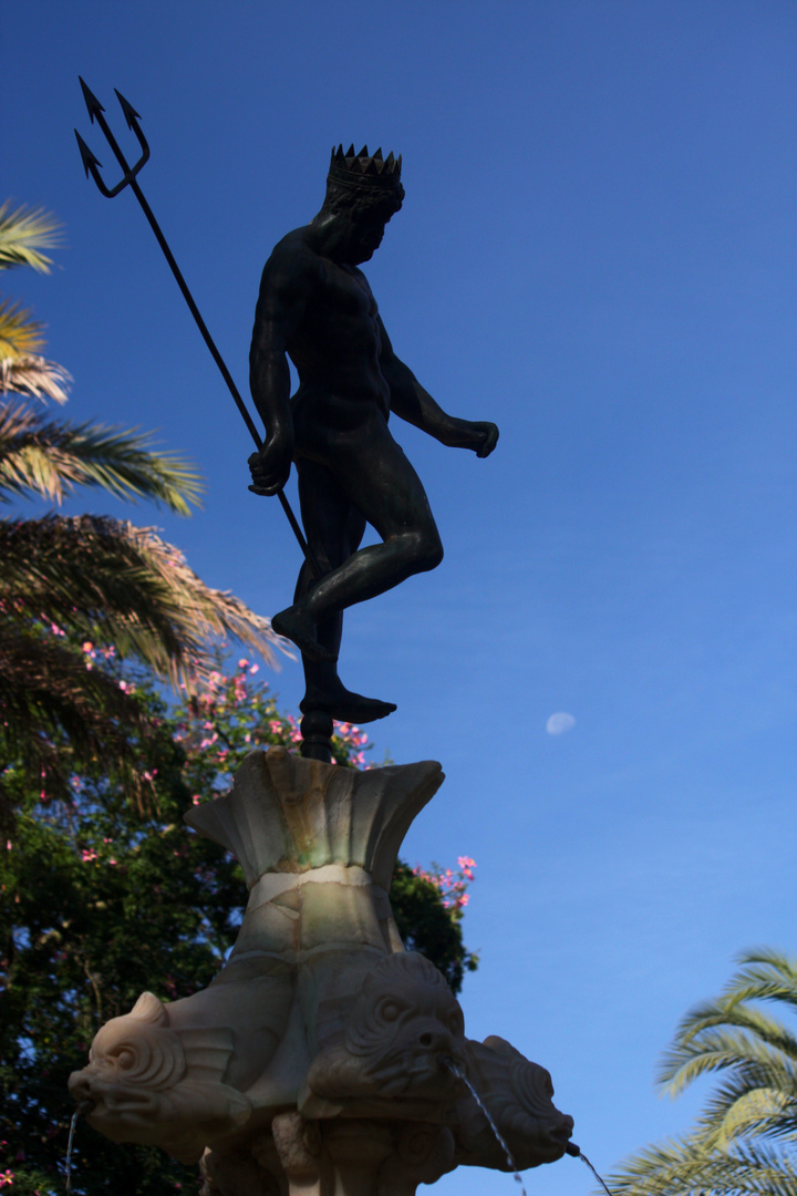 neptuno, tridente y la luna