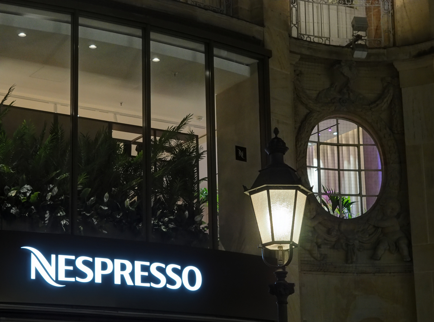 Nespresso mit Lampe