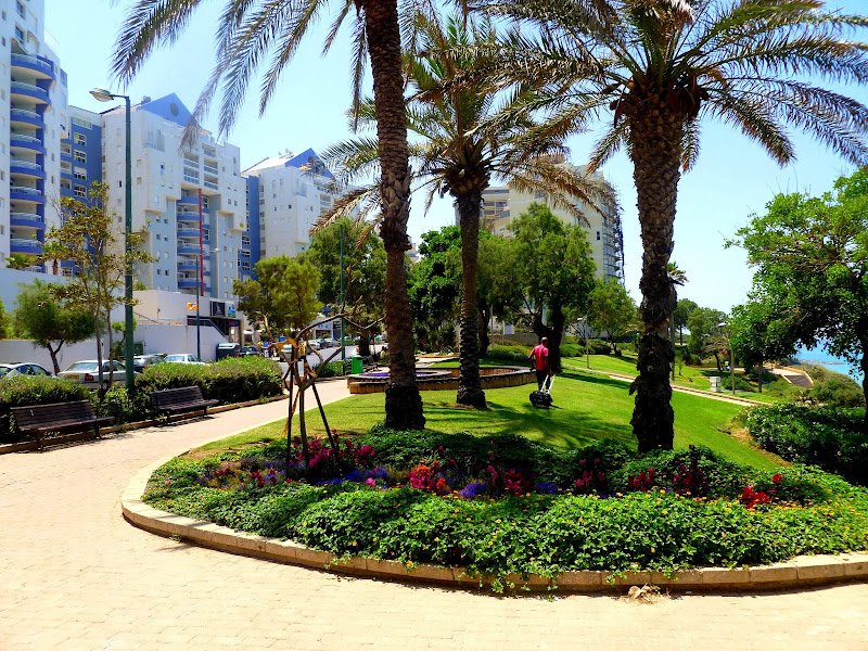 NETANYA SEA GARDEN PROMENADE