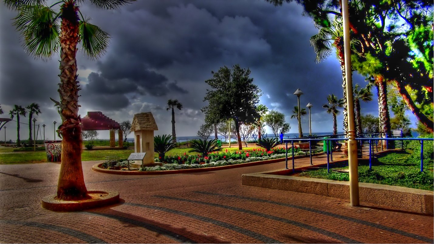 NETANYA SEA GARDEN PROMENADE