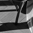 net.heel.chair & shadows