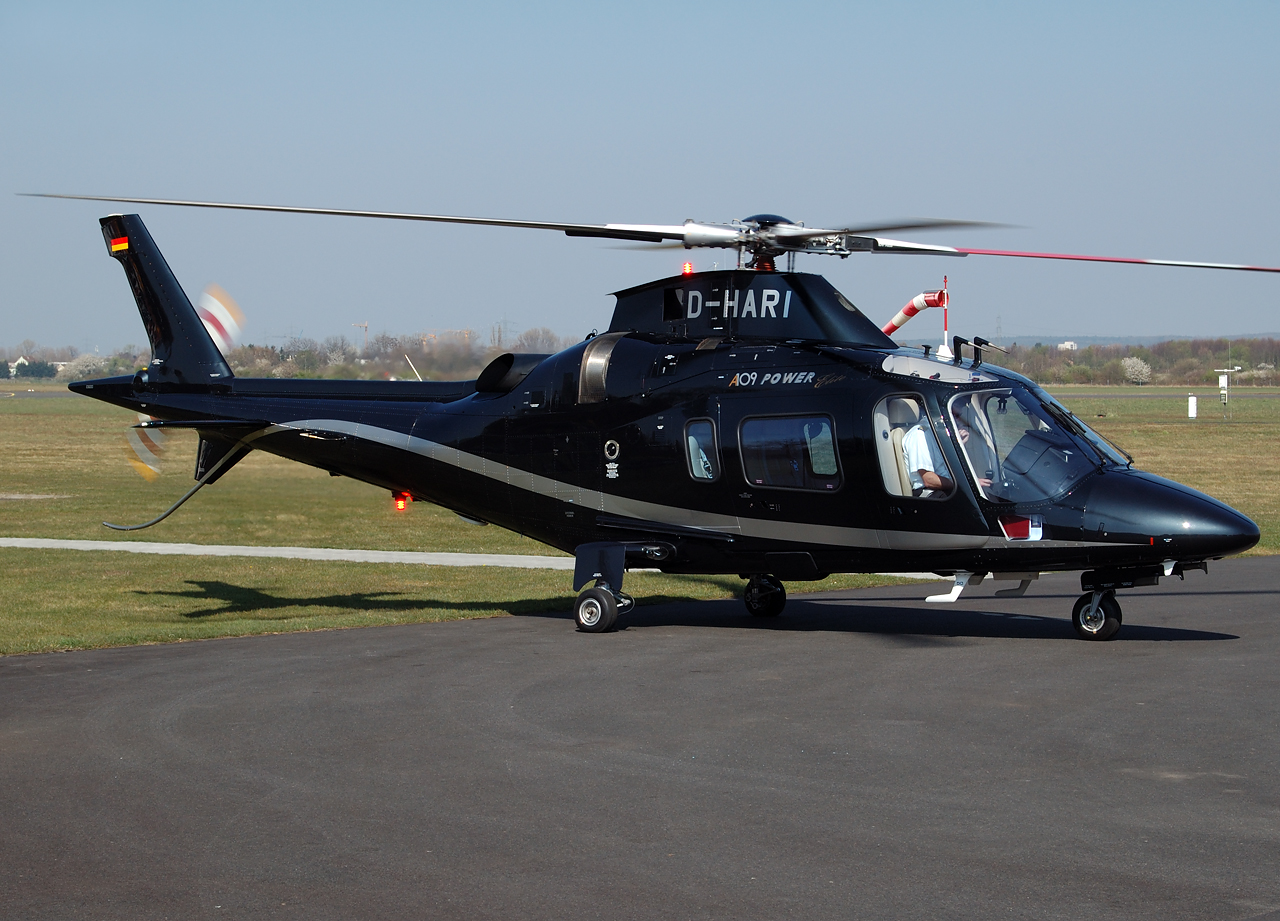 Nette Agusta 109 in Bonn-Hangelar