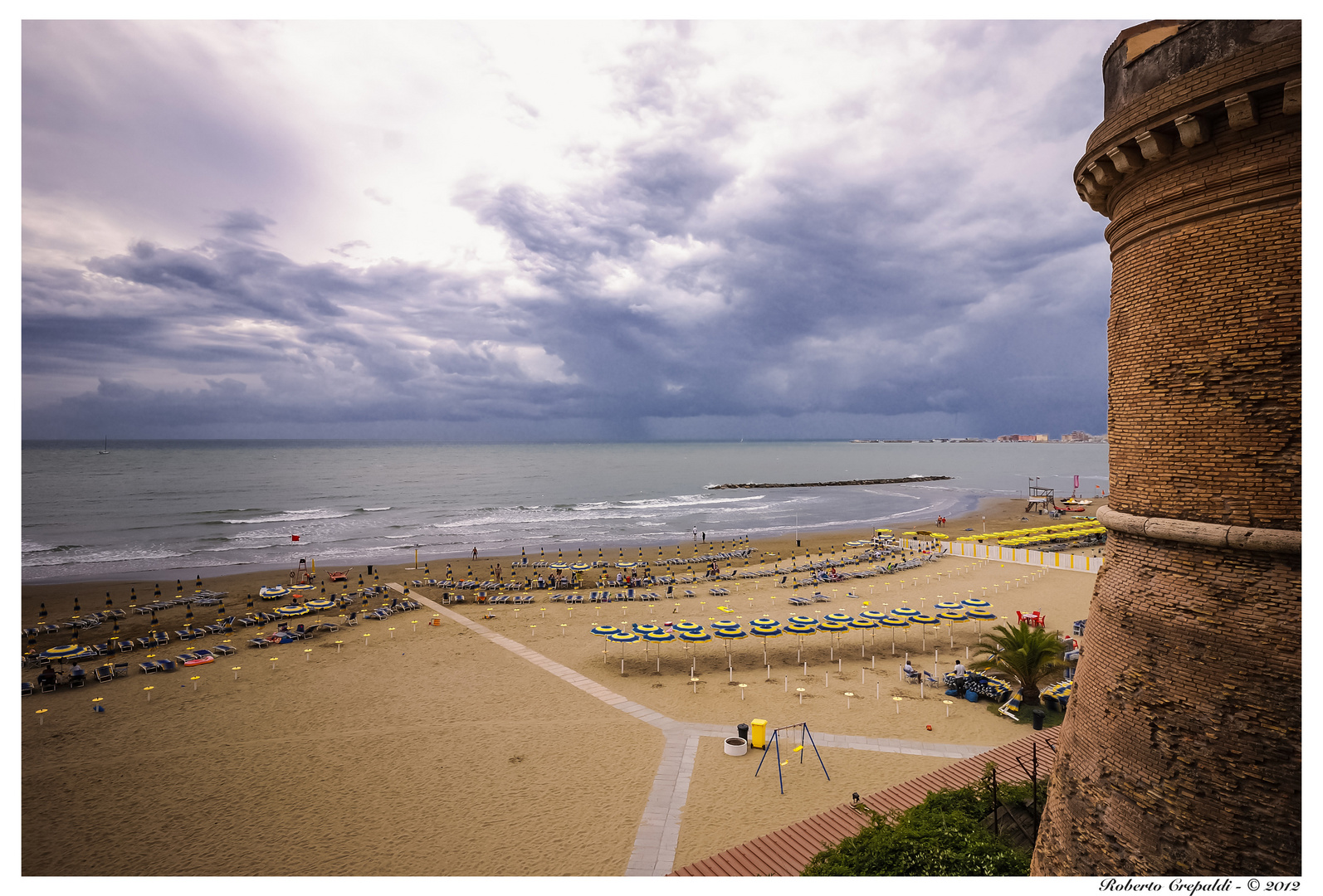 Nettuno - La spiaggia dal Forte Sangallo