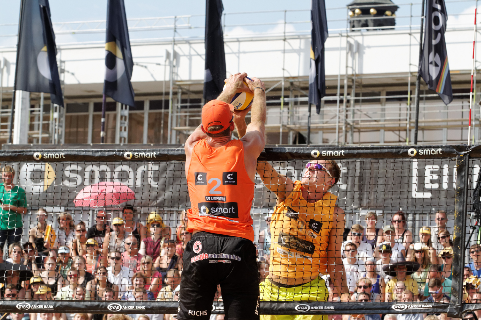 Netzkampf im Beach Tour Finale