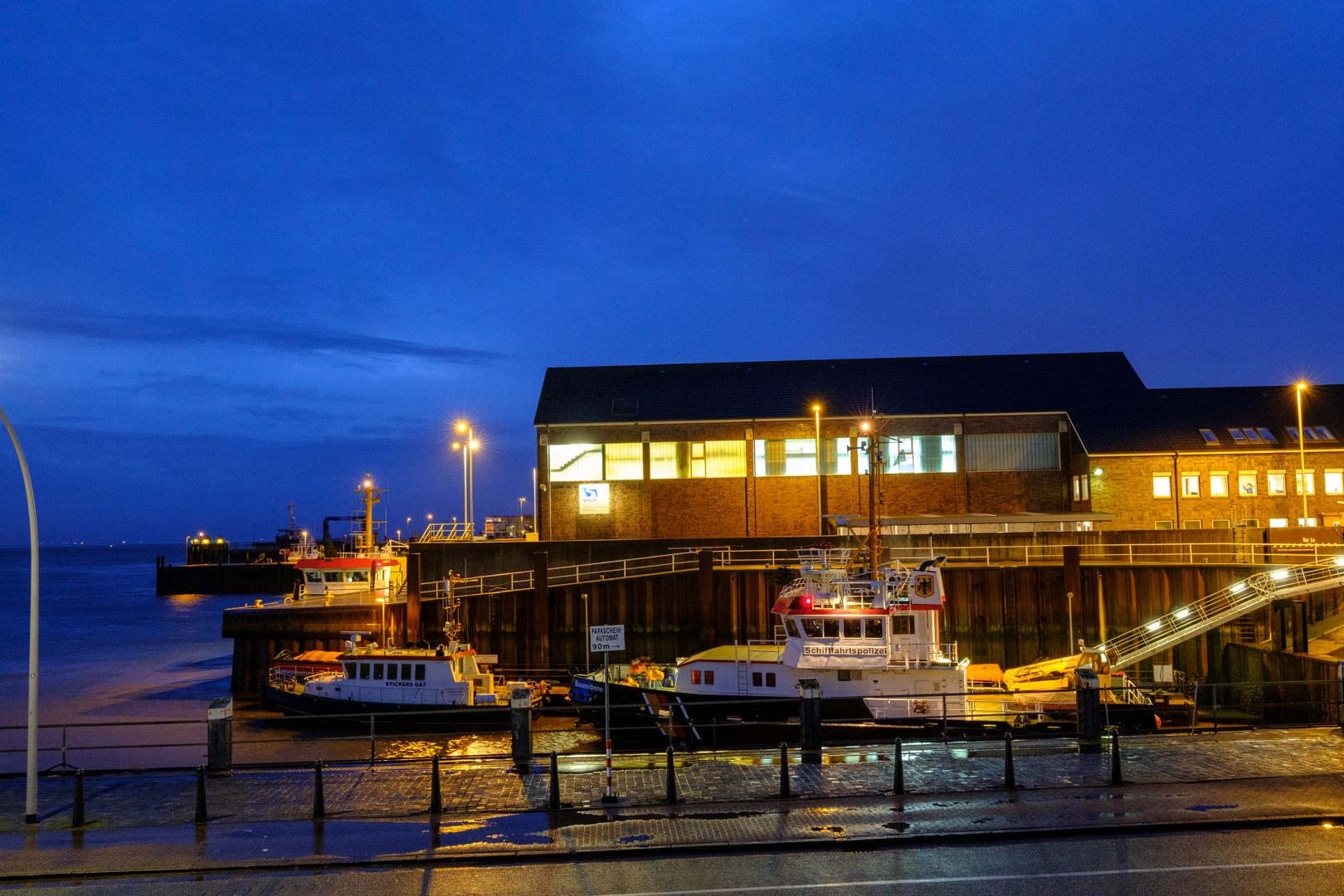 Neu in Cuxhaven: Parkscheine für Schiffe 