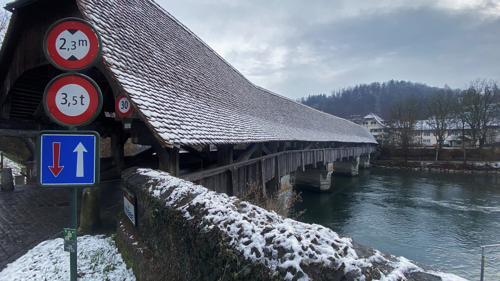 Neubrücke IV (im Winter)