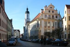 Neuburg an der Donau: Weveldhaus und St. Peter