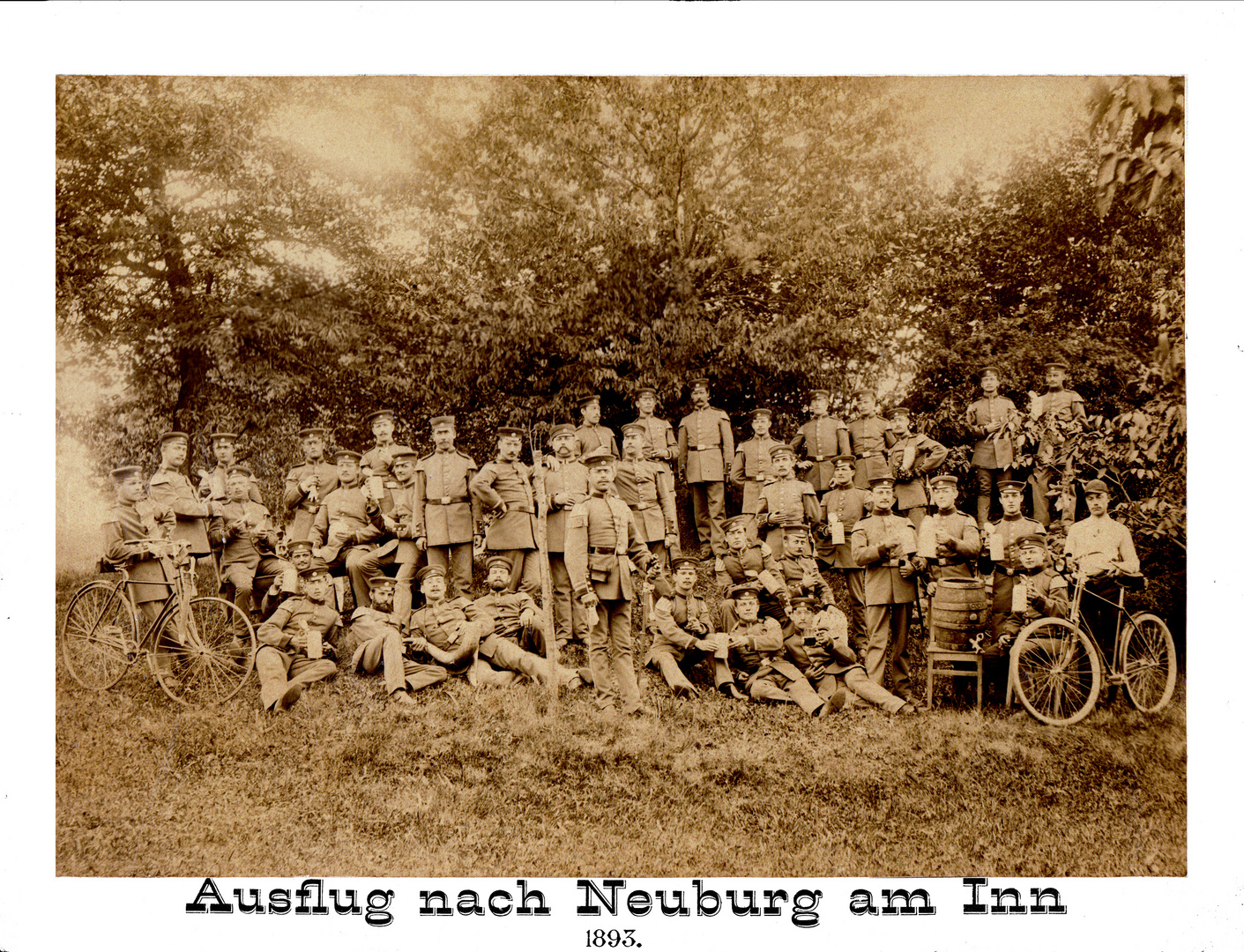 Neuburg an der Inn  1893  Militärausflug