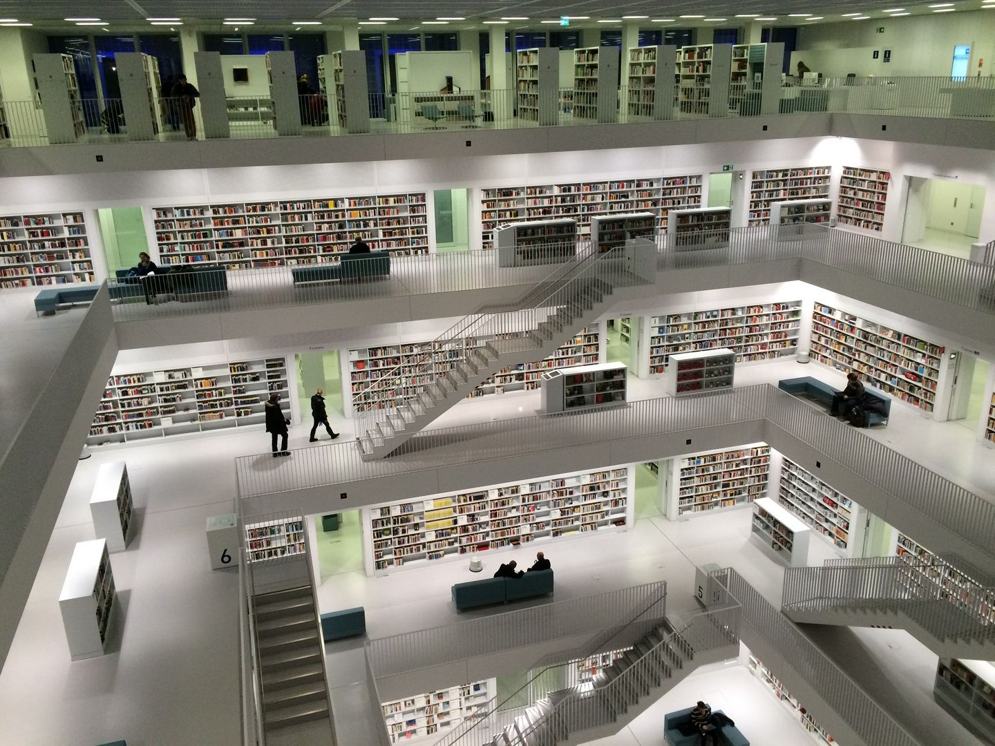 Neue Bibliothek Stuttgart