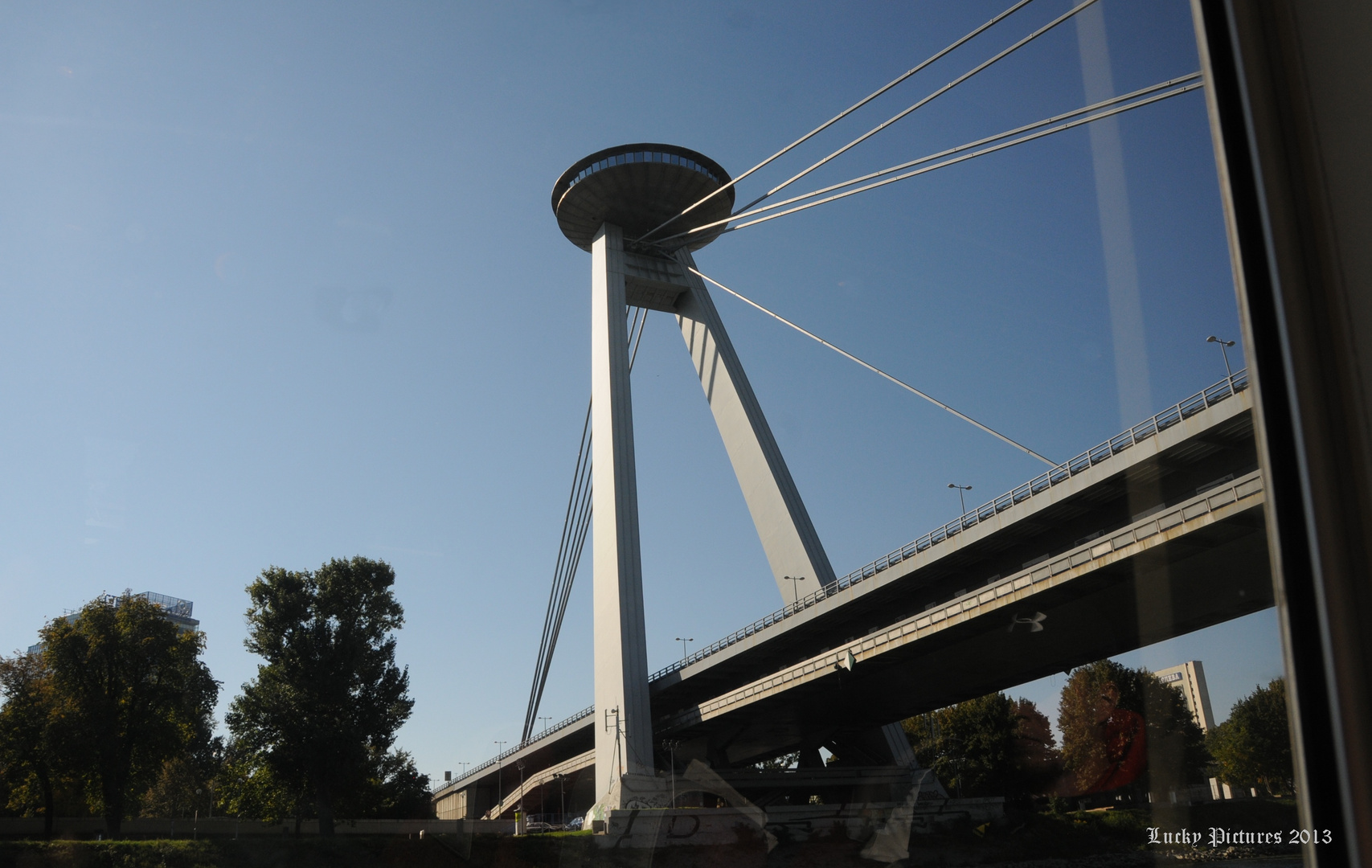 Neue Brücke - Bratislava 2/2013