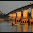 Neue Brücke über den Mekong