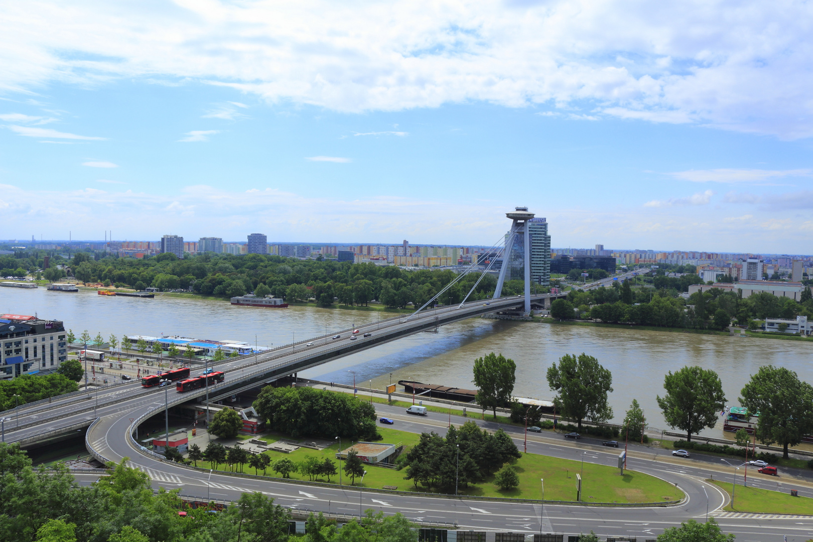 Neue Brücke über die Donau in Bratislava