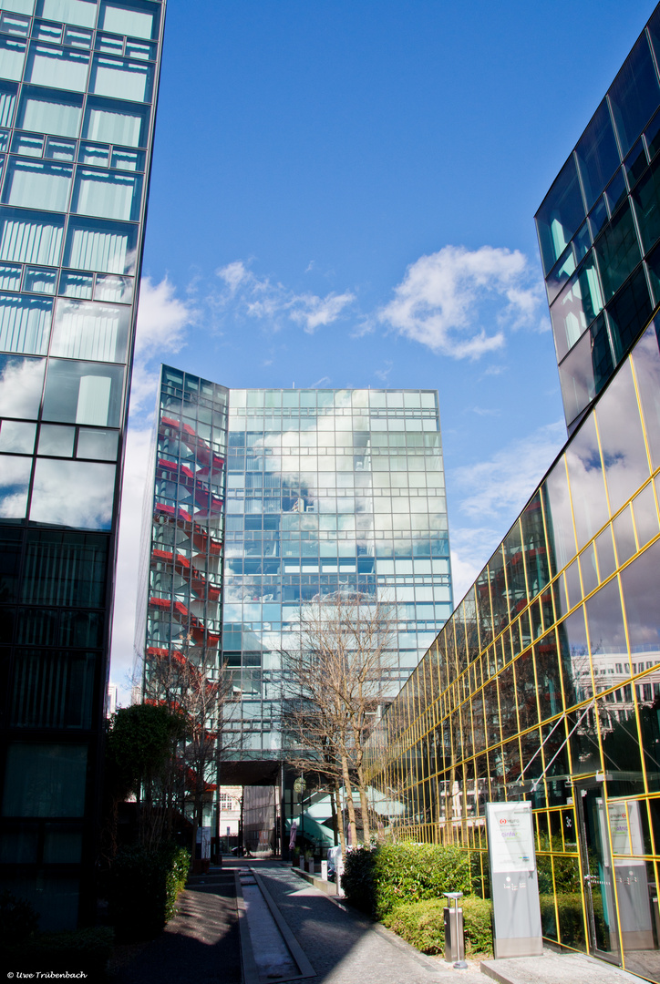 Neue Bürogebäude in der Nymphenburger Strasse (1)