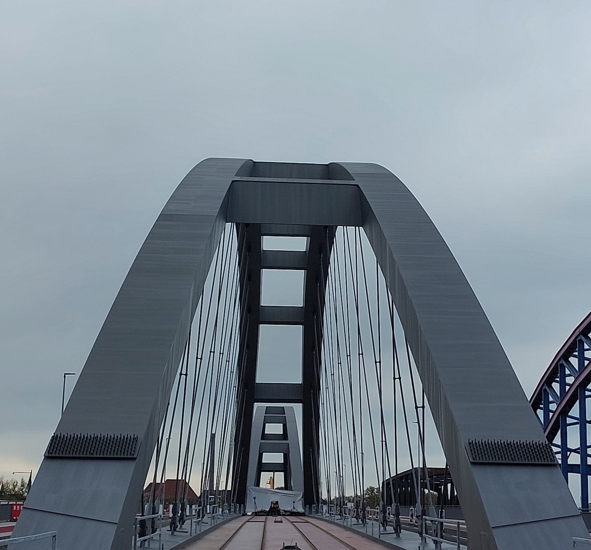 Neue Duisburger Brücke