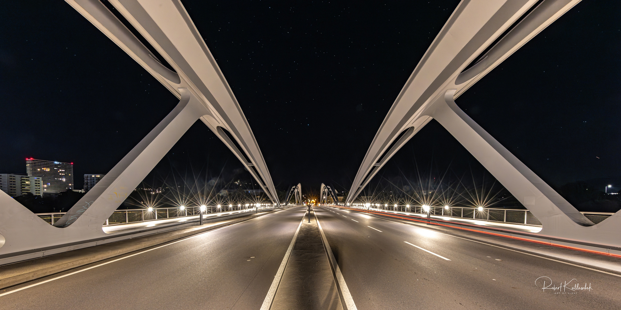 Neue Eisenbahnbrücke in Linz