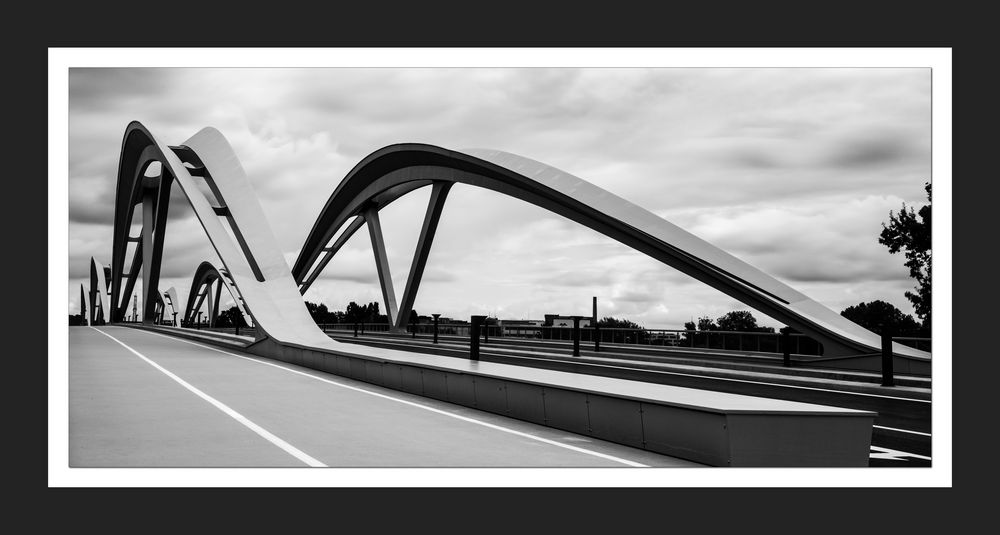 Neue Eisenbahnbrücke, Linz, Austria