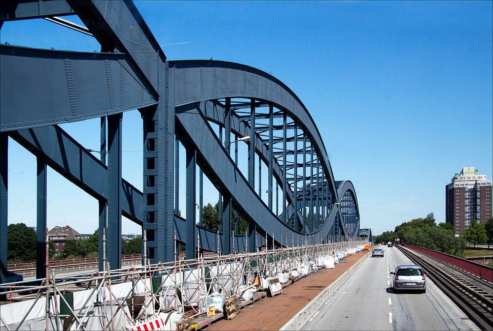 ..neue Elbbrücke