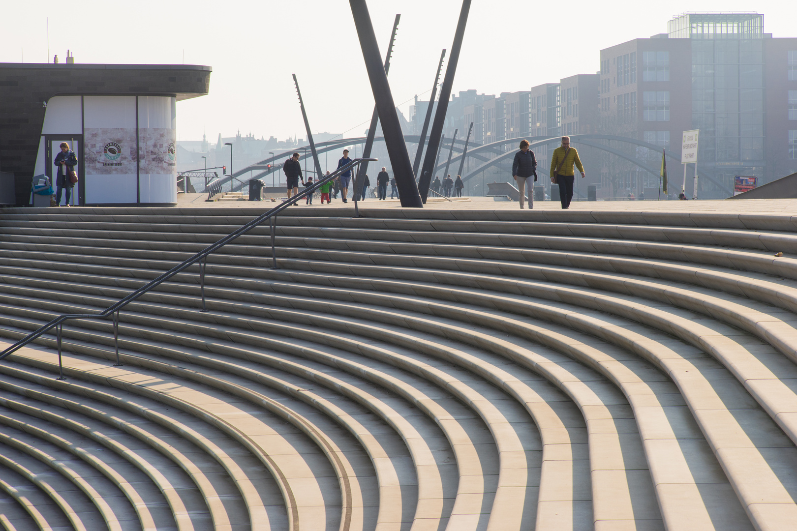  Neue Hafen-Promenade Hamburg