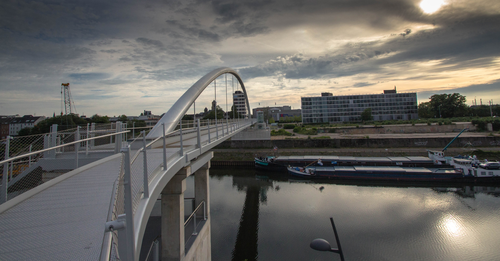 NEUE HAFENBRÜCKE NEUSS