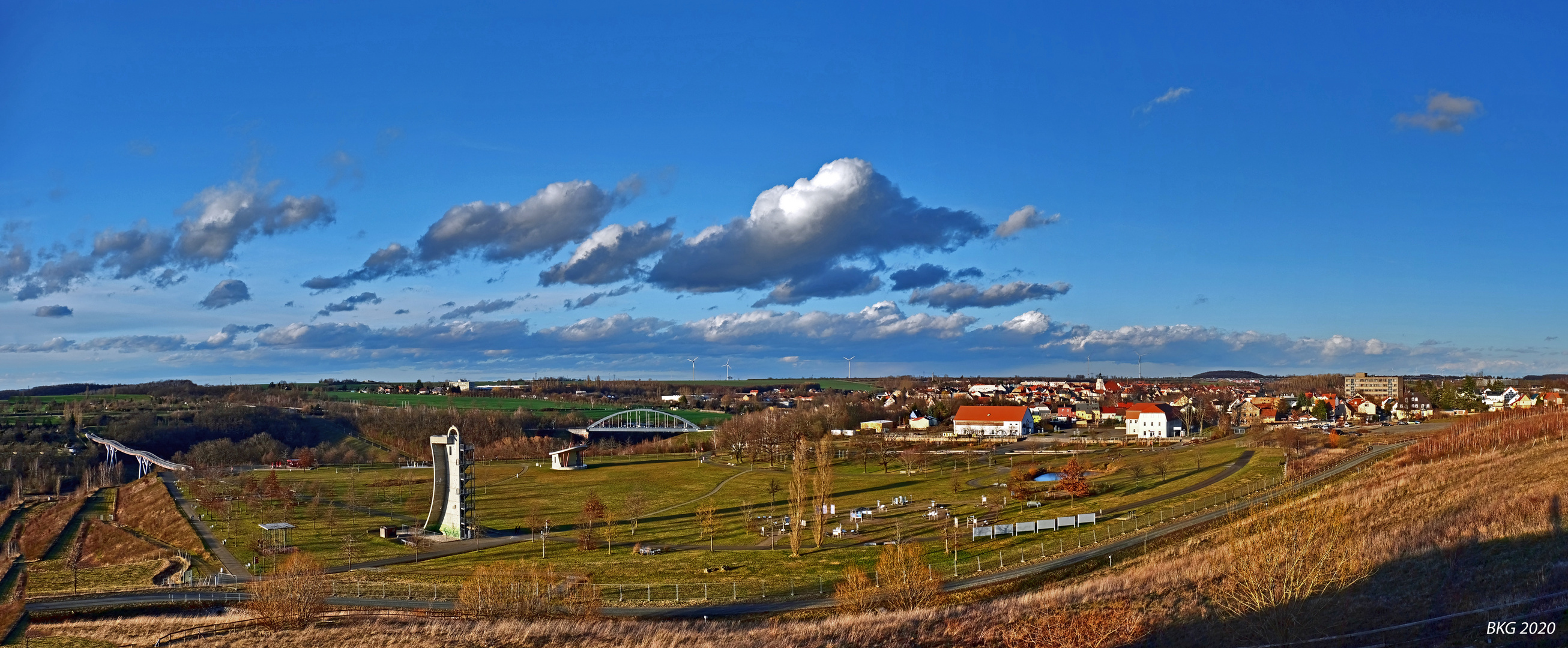 Neue Landschaft Ronneburg im Frühlingspanorama